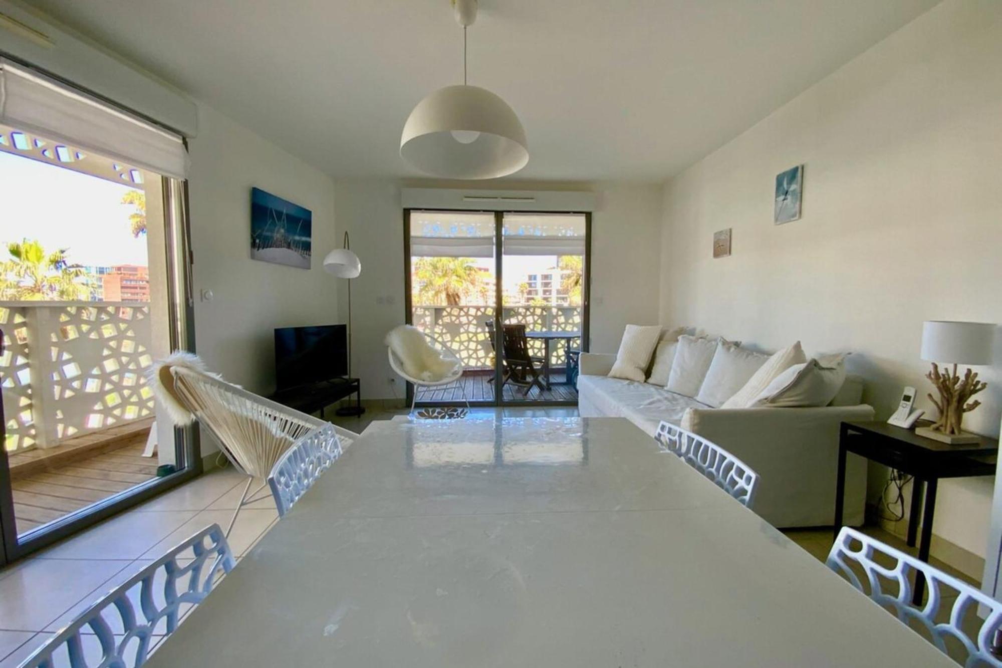 Le Sublime- Vue Climatisation Et Parking ! Apartment มงต์เปอลิเยร์ ภายนอก รูปภาพ