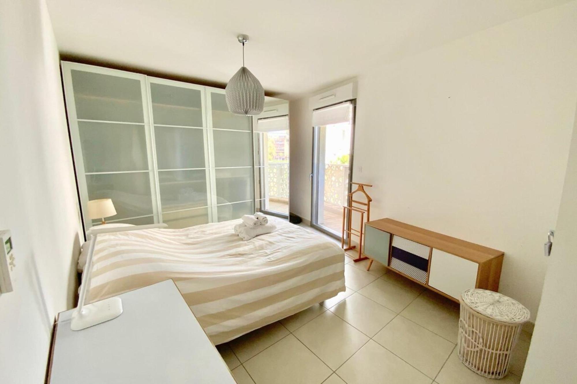 Le Sublime- Vue Climatisation Et Parking ! Apartment มงต์เปอลิเยร์ ภายนอก รูปภาพ