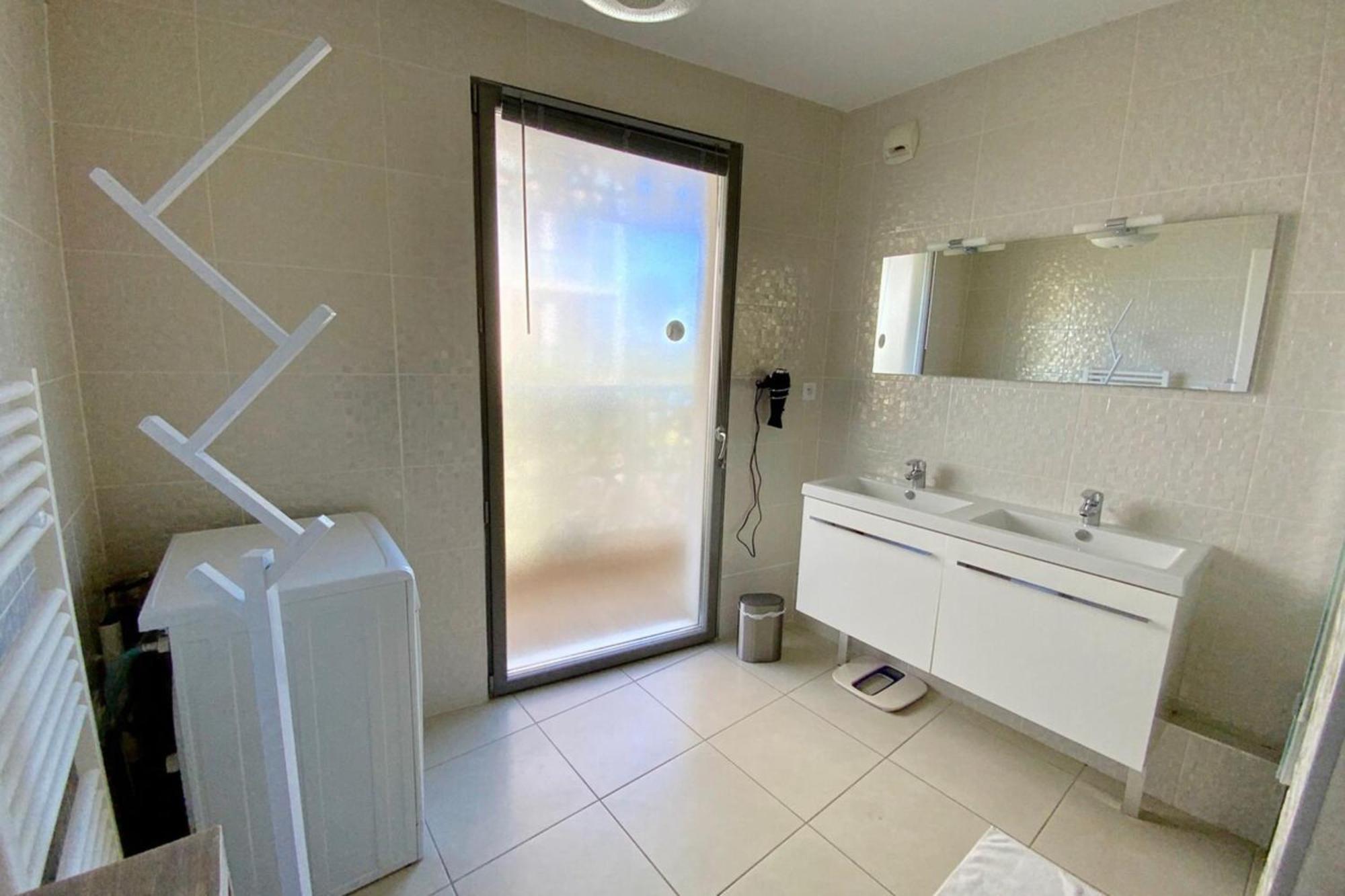 Le Sublime- Vue Climatisation Et Parking ! Apartment มงต์เปอลิเยร์ ภายนอก รูปภาพ